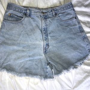 VINTAGE STYLE EDDIE BAUER JEAN SHORTS